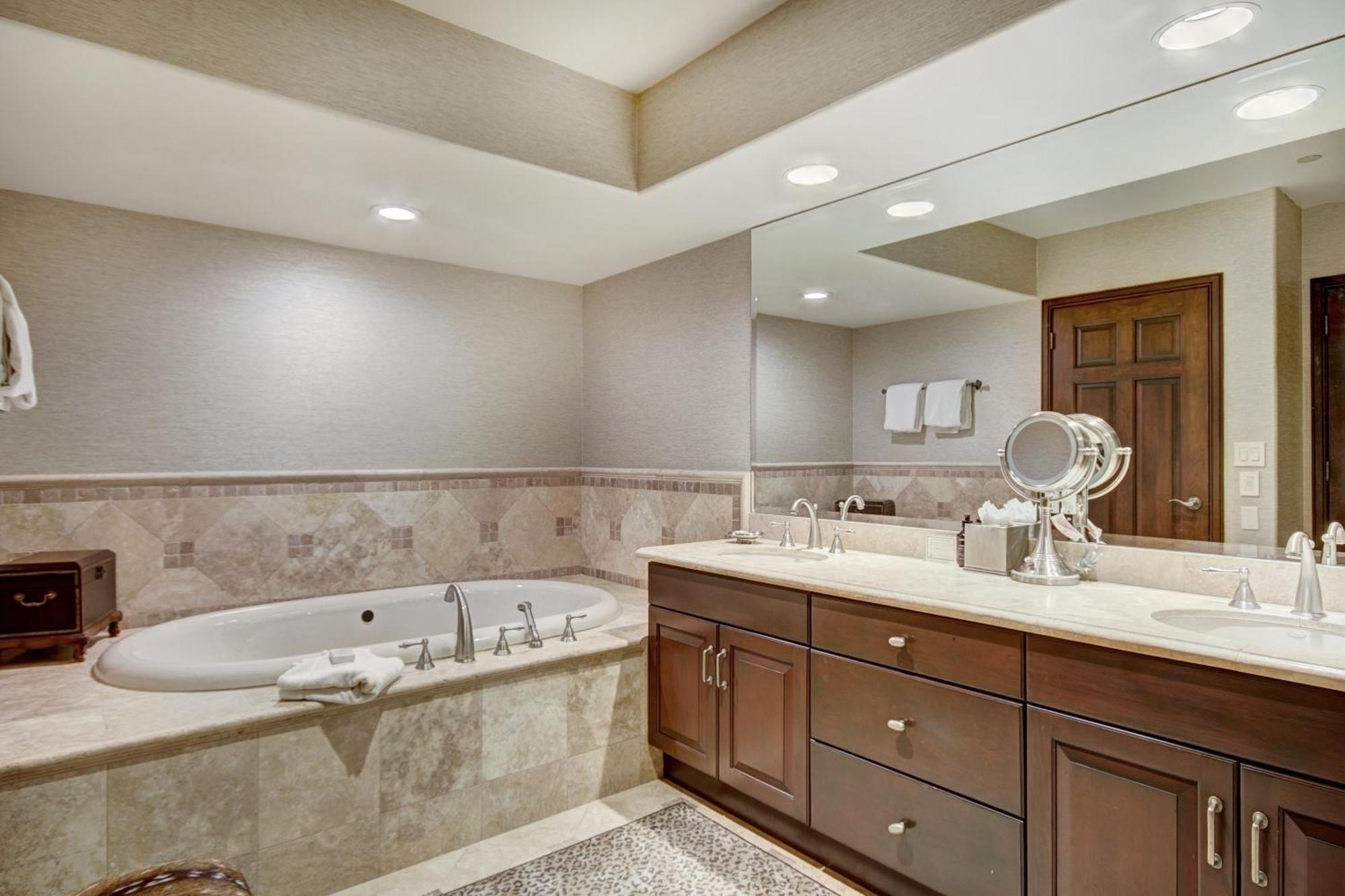 Luxury Ski-In 3 Br Penthouse Inside Pines Lodge, Sleeps 10! Condo Beaver Creek Extérieur photo